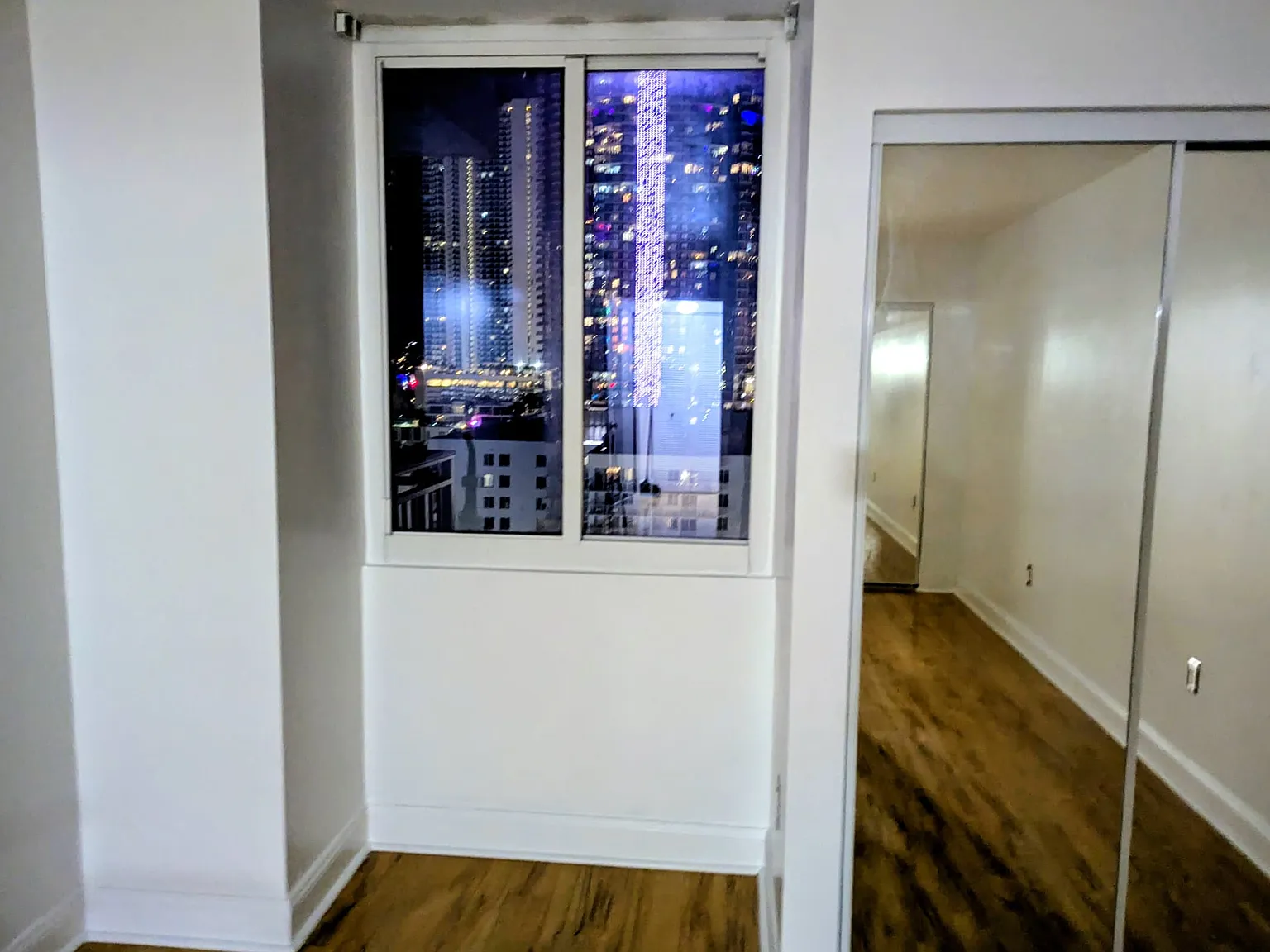 2 bed, 1000 sqft, $3,600 — Photo 4