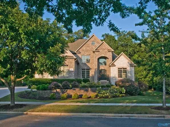 713 Marina Park Dr SE, Huntsville, AL 35803