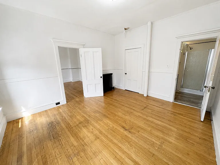 7 Court St #4 — Photo 4