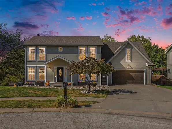 13204 Jims Ct, Smithville, MO 64089