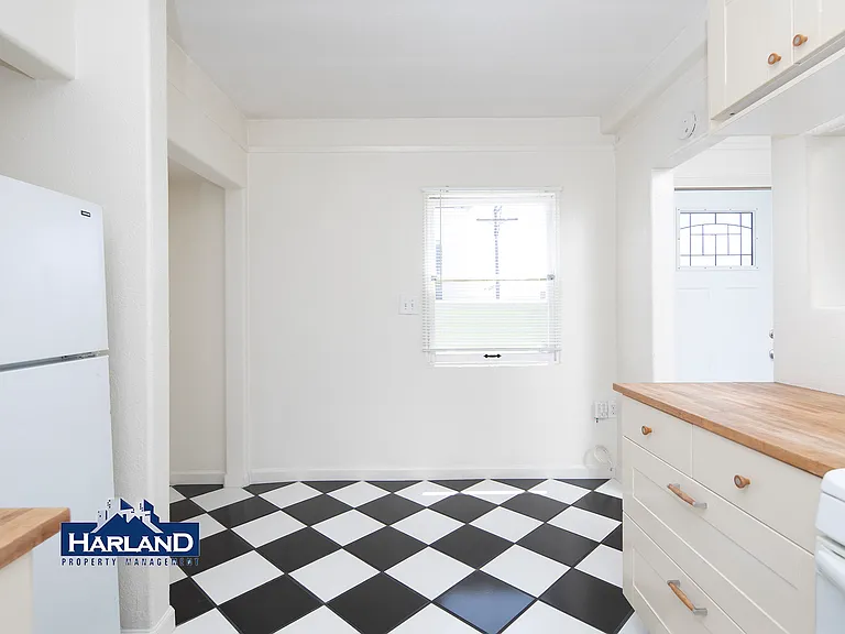 3809-3815 Ray St #3809 — Photo 1