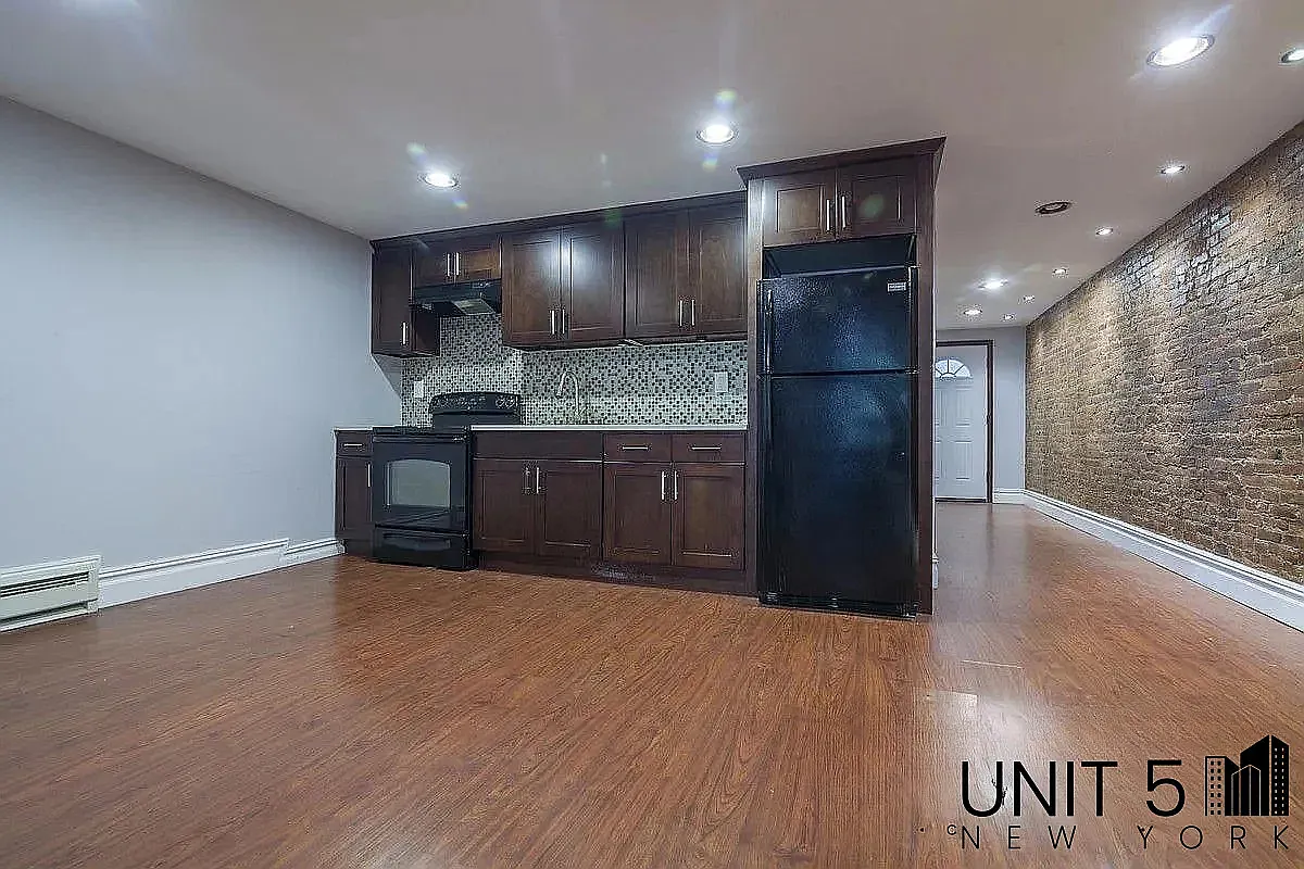 690 Halsey Street — Photo 3