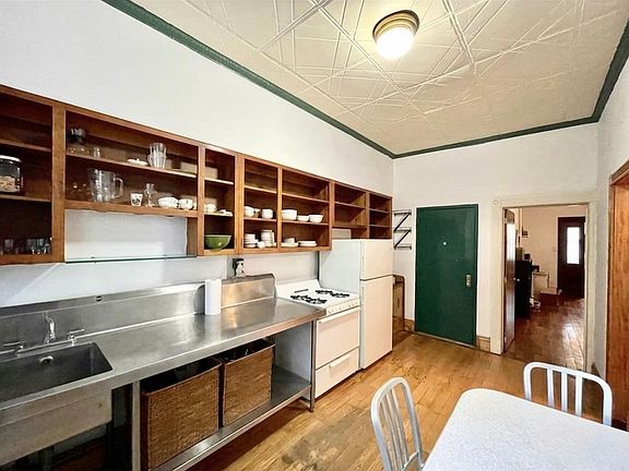 5th image of 544 4th Ave APT 1