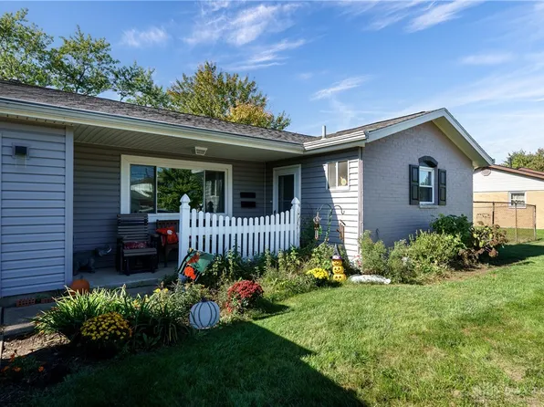 1008 W Lake Ave, New Carlisle, OH 45344