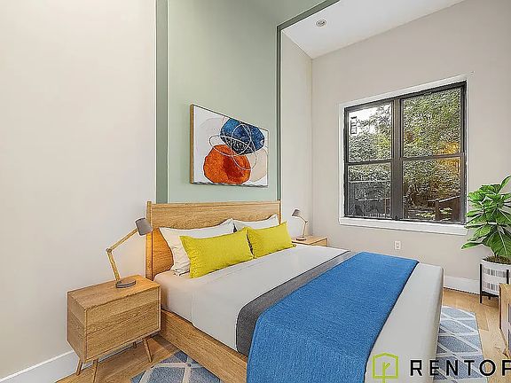 3rd image of 253 Melrose St #1A