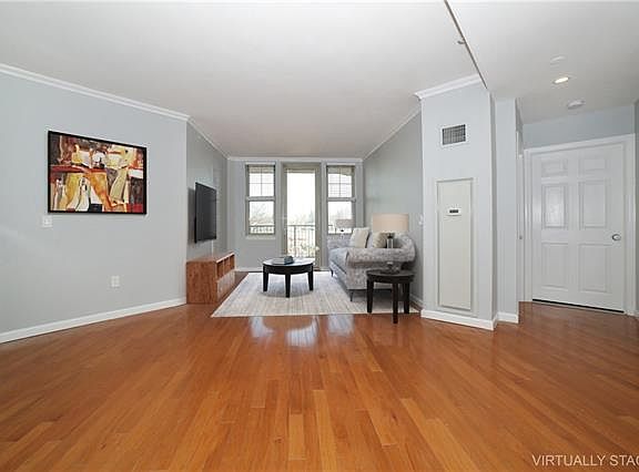 3rd image of 300 Mamaroneck Ave APT 328