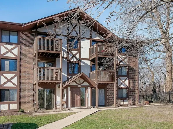 506 Taylor Ave APT C, Glen Ellyn, IL 60137