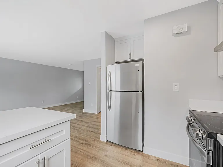 Silicon Valley Apartments — Photo 20