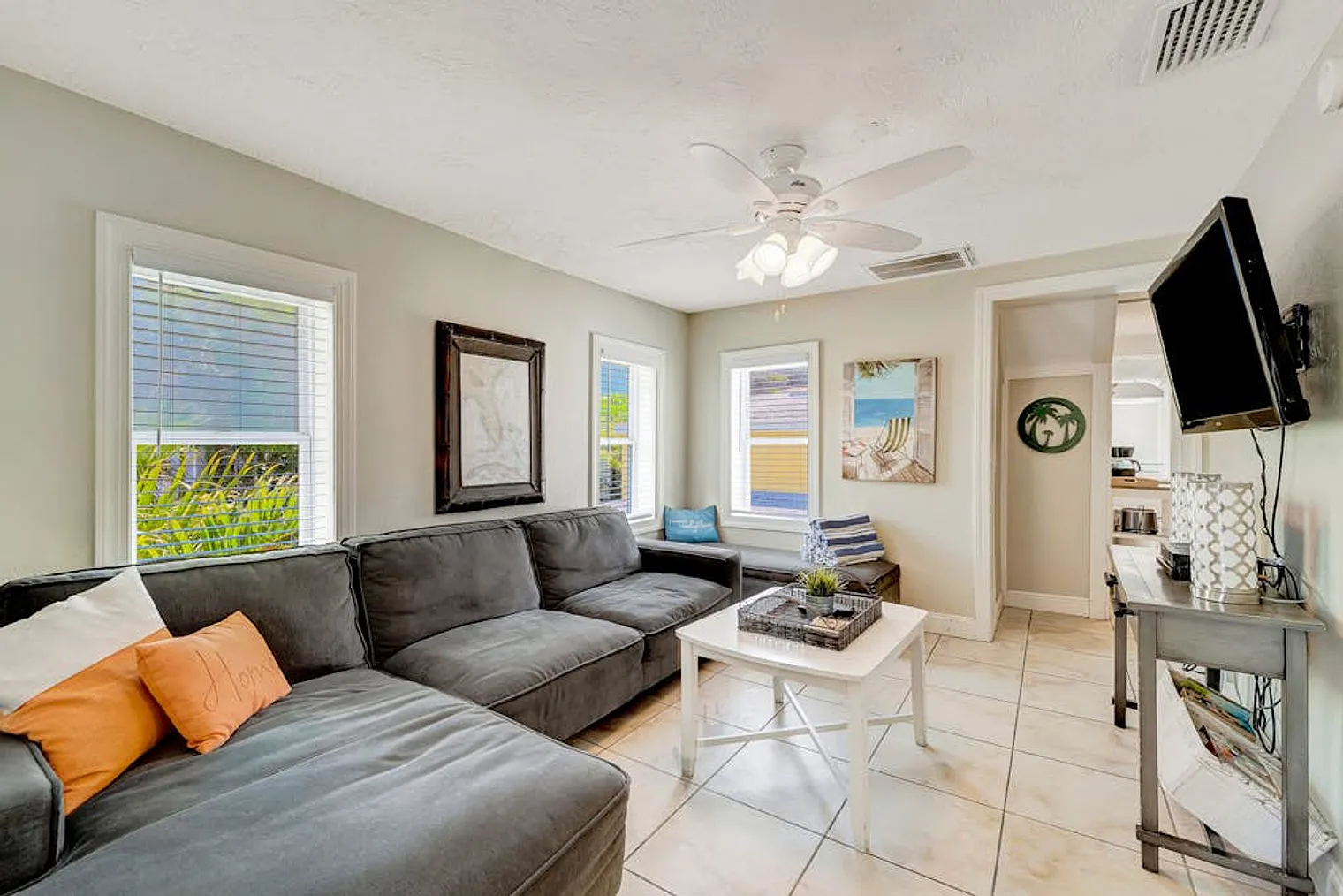 2 bed, 1.0 bath, 678 sqft, $2,720 — Photo 3
