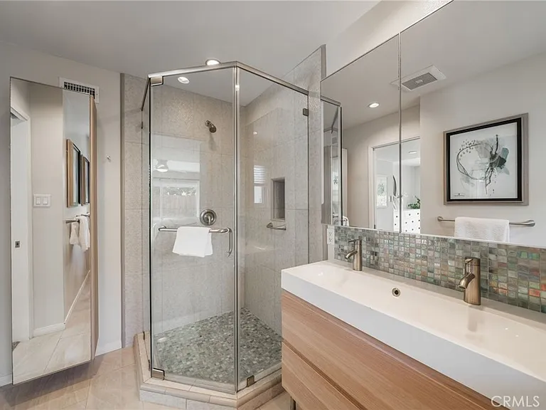 25262 Brigantine Dr — Photo 22