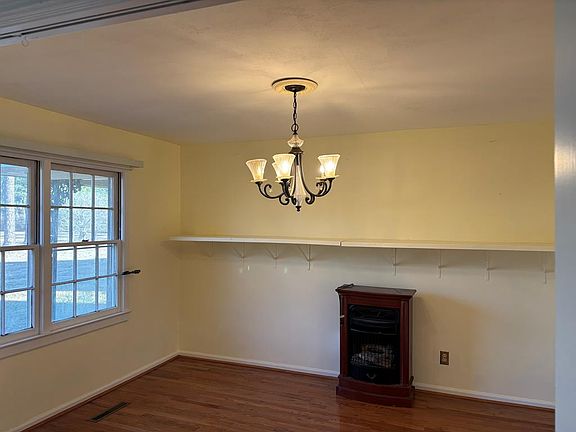 5th image of 240 Old Blackshear Rd