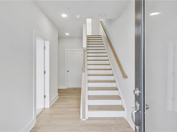 2592 Alcovy Trl NE, Marietta, GA 30066