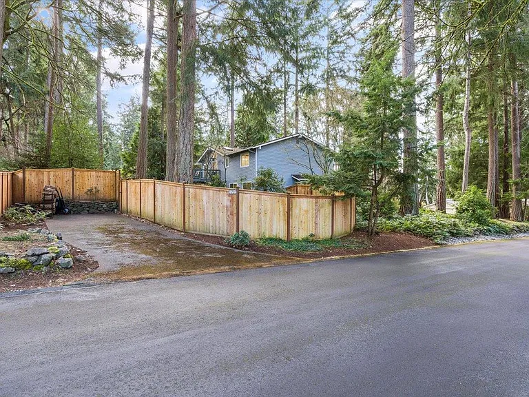101 Point Fosdick Cir NW — Photo 6