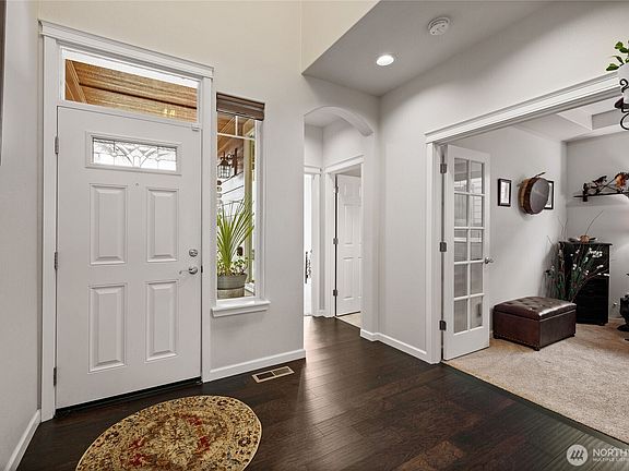 5th image of 736 Mandee Street SE