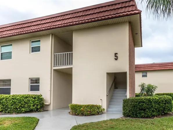 5 Vista Palm Ln APT 203, Vero Beach, FL 32962