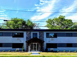 18625 Hilliard Blvd #203, Rocky River, OH 44116