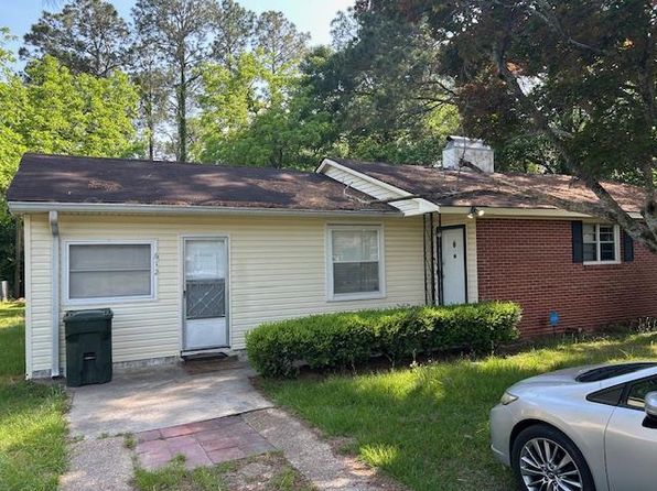 612 Coventry Cir, Moultrie, GA 31768