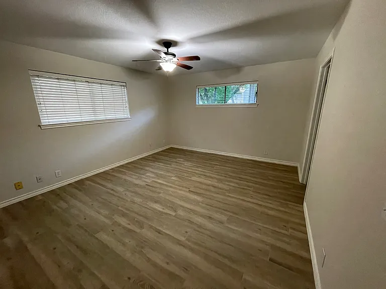 1017 Beecave Woods Dr — Photo 5