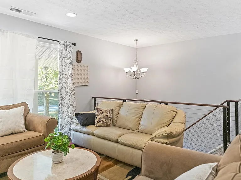 4942 Sheila Ln — Photo 4