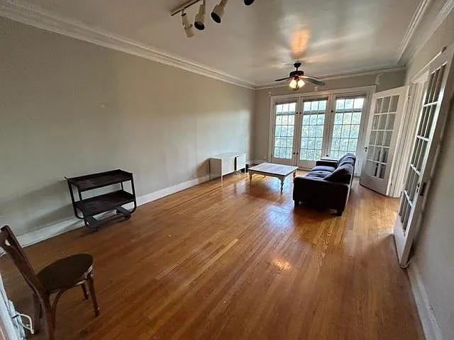 1154 W Lunt Ave #317 — Photo 1