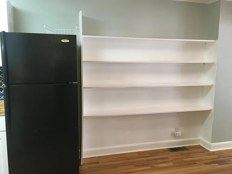 110 Bennett Ct — Photo 4