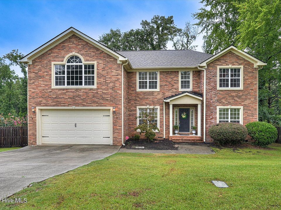 1st image of 825 Woodberry Drive