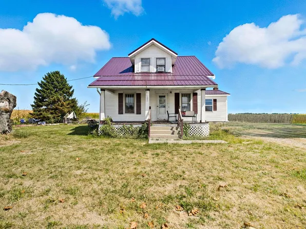 4868 Lewis Rd NE, Bloomingburg, OH 43106