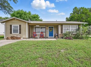 5200 Lovell Ave, Fort Worth, TX 76107