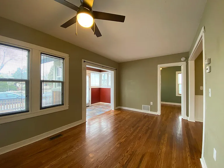 527 N Hancock Ave — Photo 8