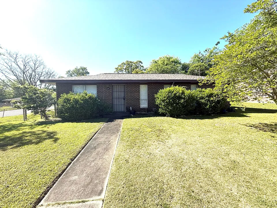 5190 Greensboro Dr