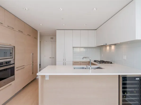 1188 Pinetree Way, Coquitlam, BC