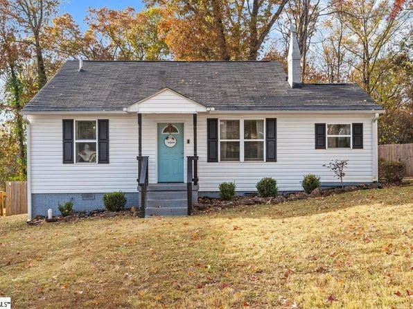 111 Woodland Dr, Greenville, SC 29617