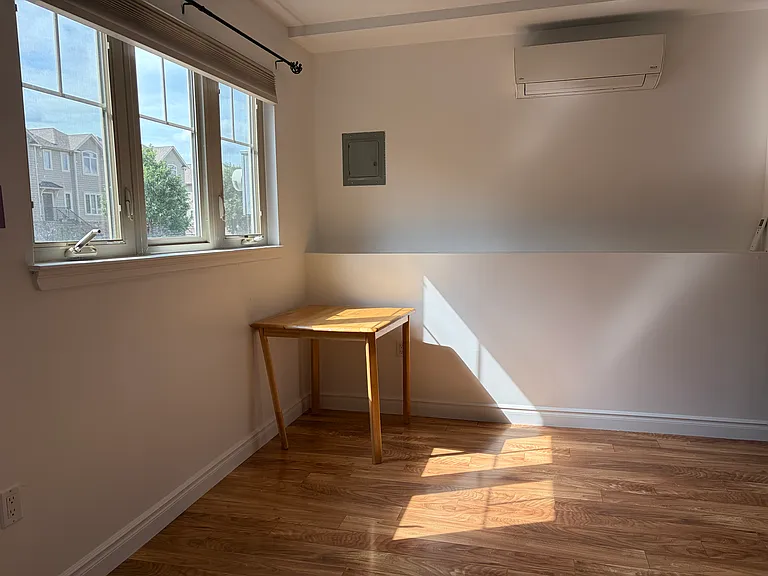 131 Elson St #1 — Photo 2