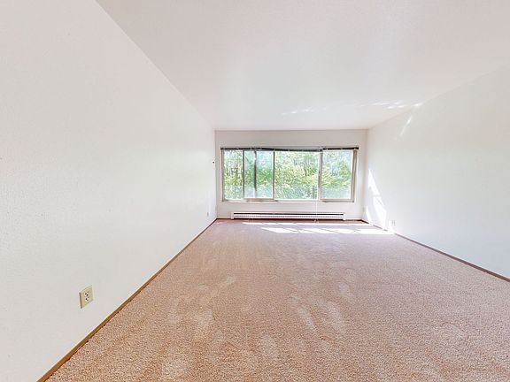 2nd image of 4120 Brooklyn Ave NE #485