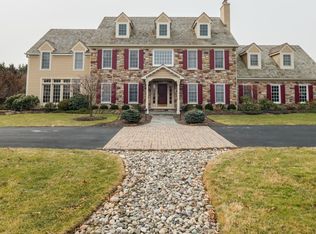 850 Tower View Cir, New Hope, PA 18938