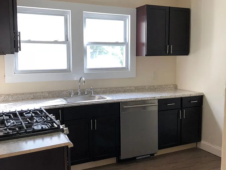 41 Lincoln Ave — Photo 13