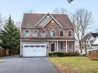 1868 Roberta Dr, Chester, MD 21619