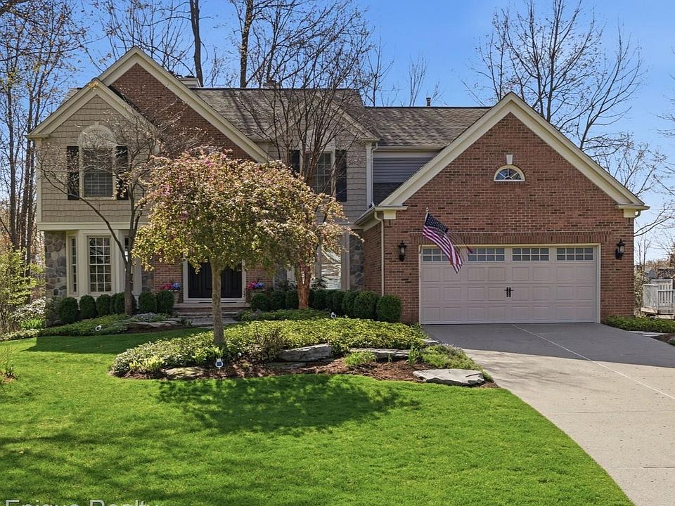 1st image of 2568 Canoe Circle Dr