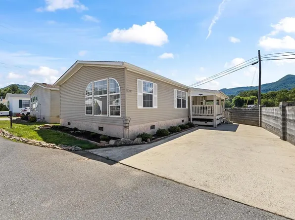 83 American Way, Waynesville, NC 28785