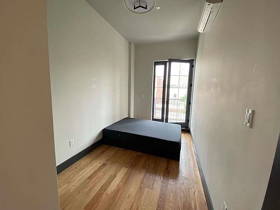 3rd image of 83 Humboldt St #3B