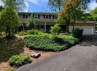 38 Rockledge Rd, Montville, NJ 07045