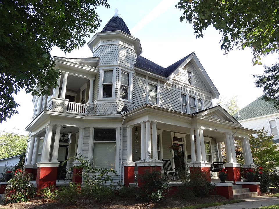 1st image of 603 S Commerce Ave