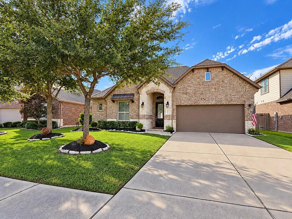 1218 Hidden Grove Ln