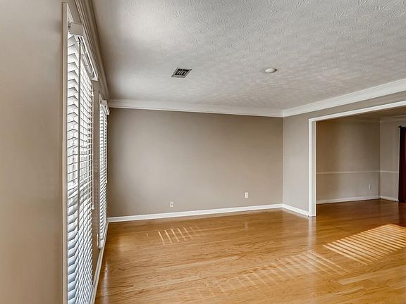 2nd image of 4135 Sugar Mill Dr