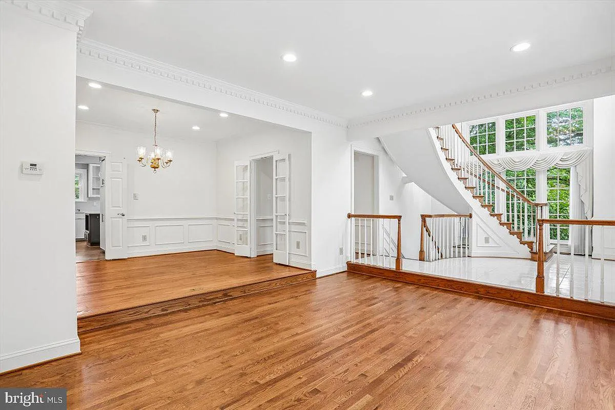 3 bed, 4.5 bath, 2602 sqft, $5,750 — Photo 3