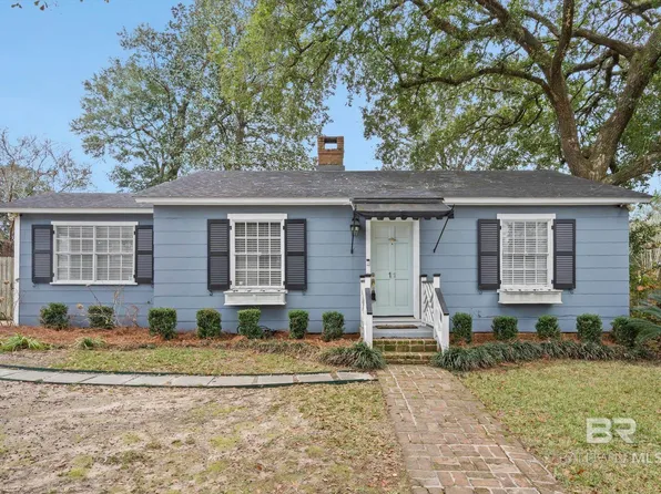 11 York Pl, Mobile, AL 36608