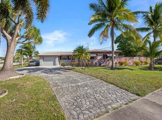 490 W 31st St, Riviera Beach, FL 33404