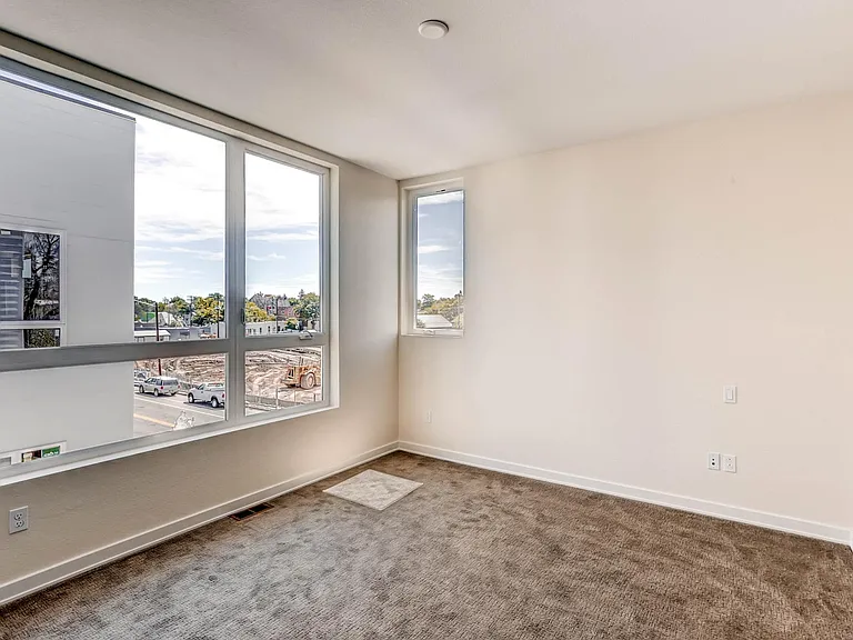 3415 Larimer St #101 — Photo 19