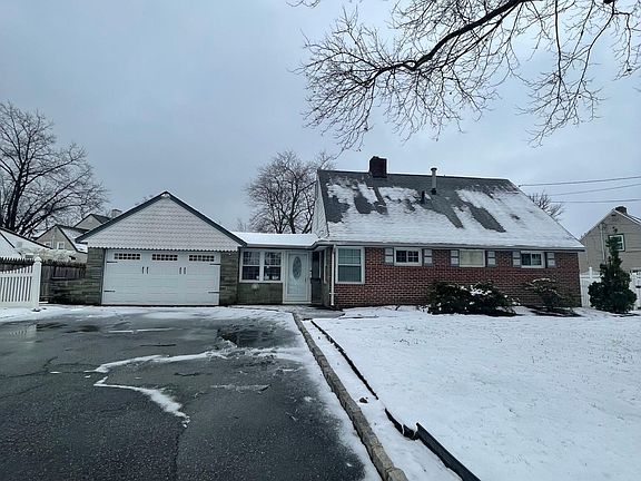 3rd image of 1077 Richard Blvd