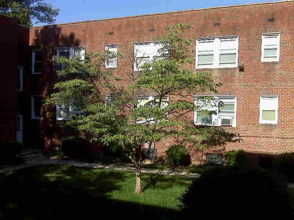 4832 Chevy Chase Dr APT 106